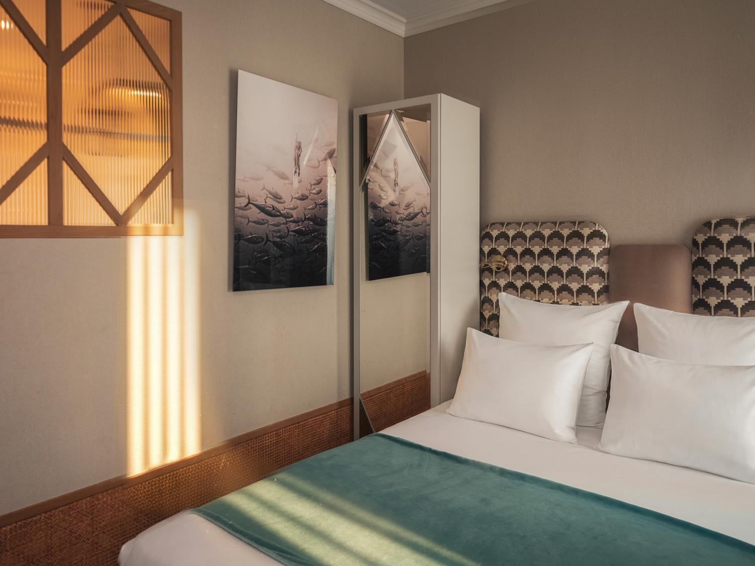 Superior Double Room Shower