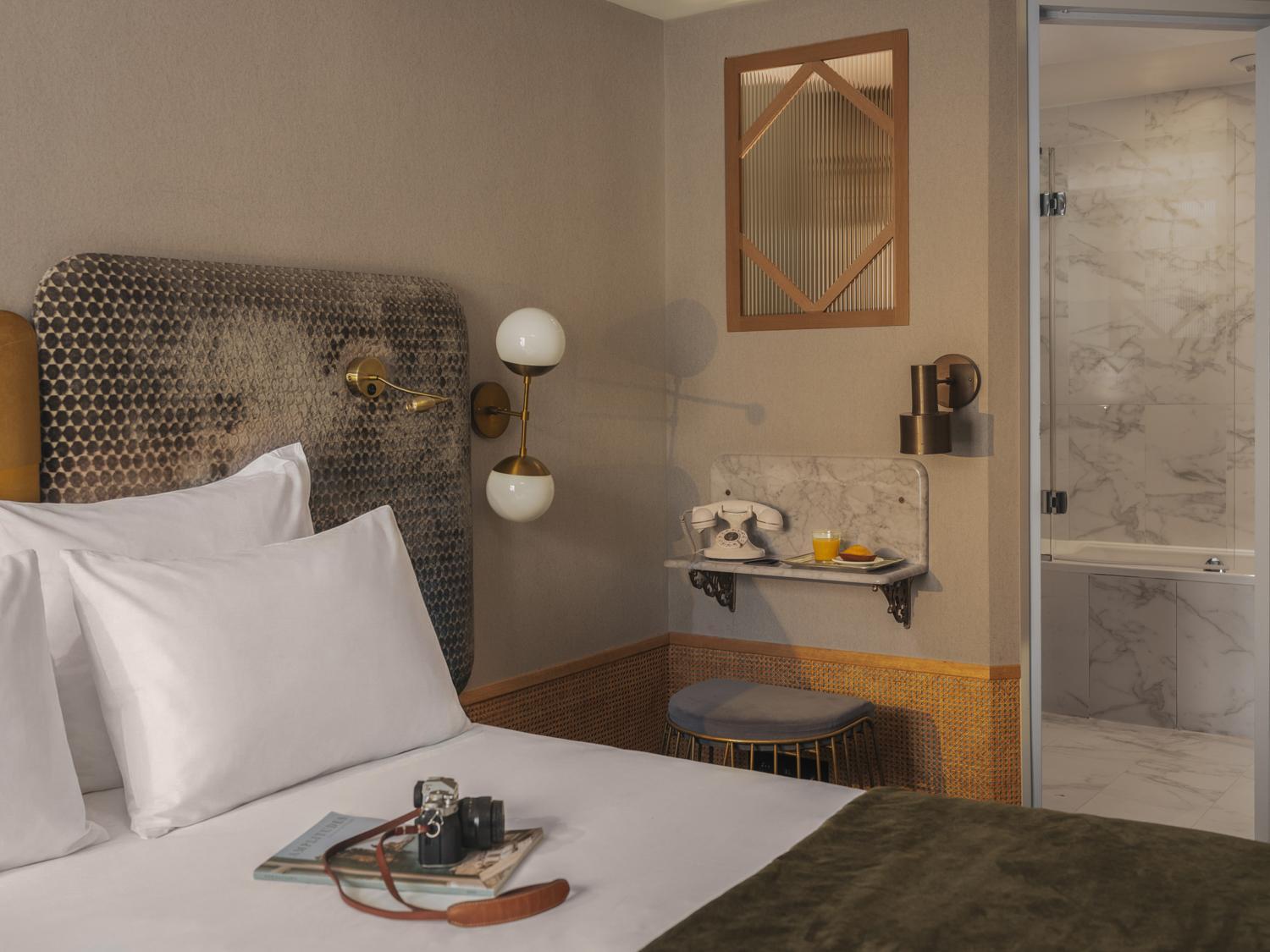 Superior Double Room Bath